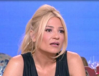 «Τα πήρε» η Φαίη Σκορδά: «Δεν θέλω να ξανακούσω το όνομα Τριαντάφυλλος» (βίντεο)